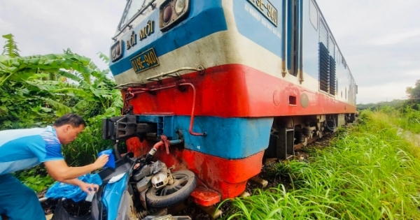 Đồng Nai: 2 người tử vong thương tâm sau va chạm với tàu hỏa