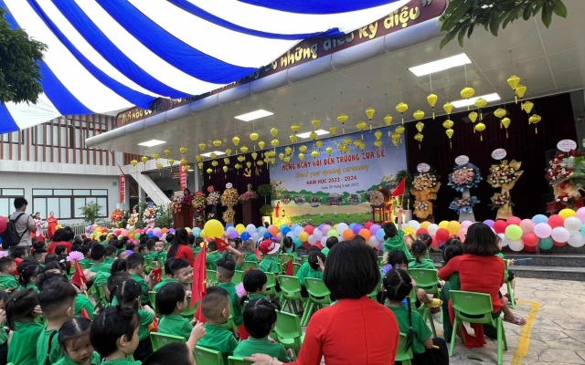 Gần 2,3 triệu học sinh Hà Nội phấn khởi, rạng rỡ trong Ngày hội đến trường