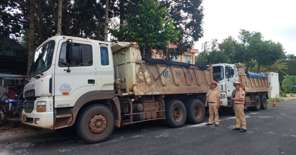 Công an Bình Phước “mật phục”, xử lý hàng loạt xe quá tải trọng