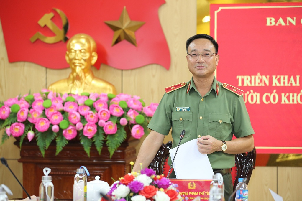 Thiếu tướng Phạm Thế Tùng, Ủy viên Ban Thường vụ Tỉnh ủy, Giám đốc Công an tỉnh phát biểu kết luận Hội nghị