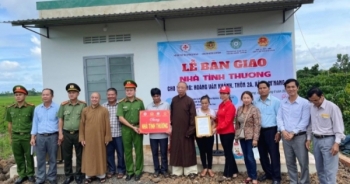 Đắk Lắk: Bàn giao 2 căn nhà tình thương tại huyện Cư Mgar