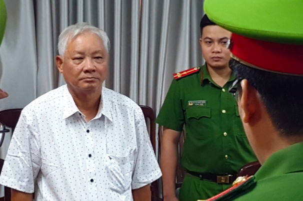 Vì sao Nguyên Chủ tịch UBND tỉnh Phú Yên bị khởi tố?