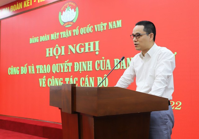 Tân Phó Chủ tịch Viện Hàn lâm Khoa học Xã hội Việt Nam Tạ Minh Tuấn.