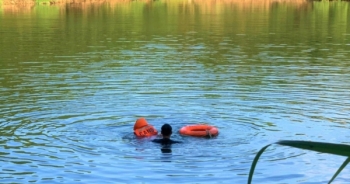 Nghệ An: Hai nữ sinh lớp 7 đuối nước dưới hồ sâu