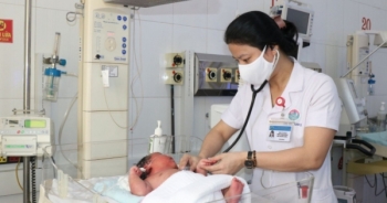 Hà Tĩnh: Chào đón em bé sơ sinh nặng 6,1kg