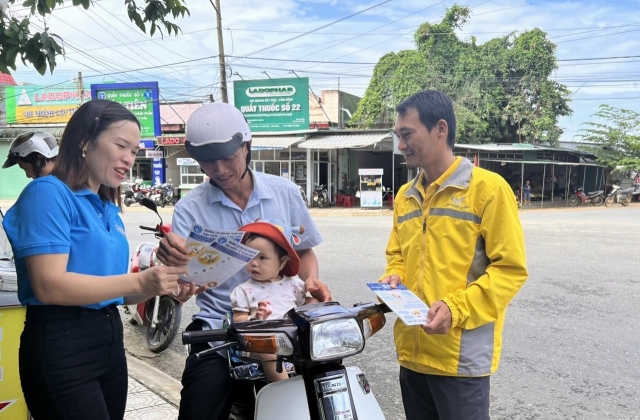Lâm Đồng: Tuyên truyền vận động người dân tham gia BHXH tự nguyện, BHYT hộ gia đình