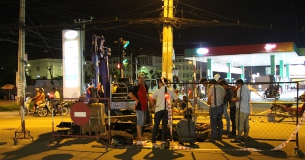 Hố tử thần xuất hiện ngay giao lộ ở Sài Gòn