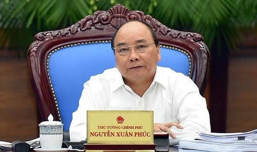 Thủ tướng Ch&iacute;nh phủ Nguyễn Xu&acirc;n Ph&uacute;c trong phi&ecirc;n họp thường kỳ.