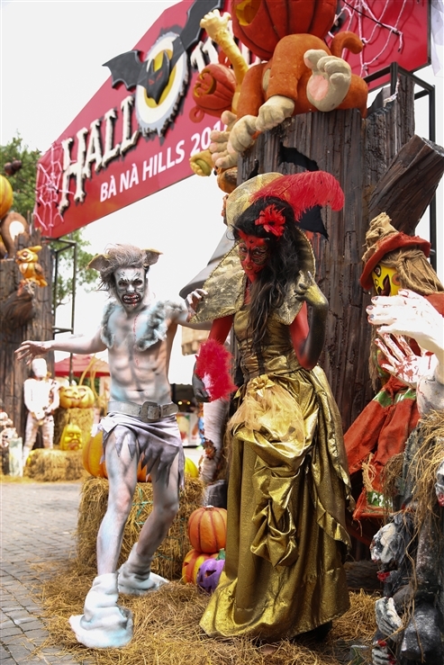 Tưng bừng đ&oacute;n m&ugrave;a lễ hội Halloween tại B&agrave; N&agrave; Hills
