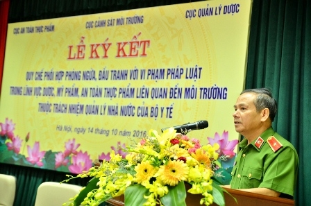 Thiếu tướng Nguyễn Phong H&ograve;a, Ph&oacute; Tổng cục trưởng Tổng Cục cảnh s&aacute;t Bộ C&ocirc;ng an ph&aacute;t biểu tại buổi lễ
