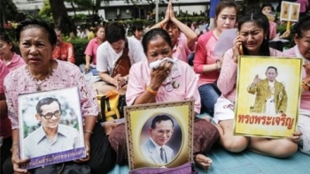 Quốc tang 1 năm nhà vua Thái Lan Bhumibol Adulyadej