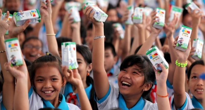 Trải qua 9 năm h&agrave;nh tr&igrave;nh Quỹ sữa Vươn Cao Việt Nam, Vinamilk&nbsp; đ&atilde; đem đến cho hơn 373 ng&agrave;n trẻ em kh&oacute; khăn tại Việt Nam gần 30 triệu ly sữa.