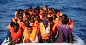 Thêm 1.400 người di cư được cứu sống ngoài khơi Lybia