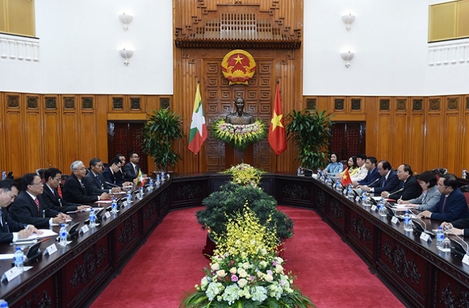Thủ tướng Nguyễn Xu&acirc;n Ph&uacute;c hội kiến Tổng thống Myanmar.