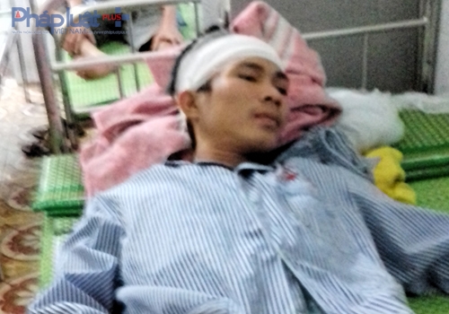 Anh Trịnh Xu&acirc;n Mạnh đang được điều trị tại bệnh viện H&agrave; Trung do chấn thương v&ugrave;ng đầu.