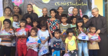 Trăng Cao Nguyên cho hơn 800 trẻ em đồng bào dân tộc S’tiêng vui Trung thu
