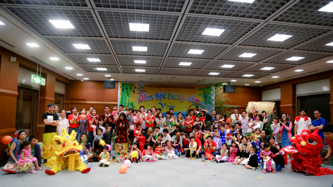 Đ&ecirc;m hội trăng rằm của trẻ em người Việt tại Nhật Bản.