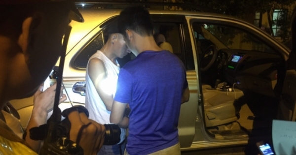 Bắc Giang: Bắt 2 đối tượng "ngáo đá" tàng trữ ma túy trên xe ô tô