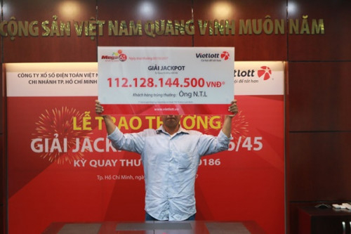 Kh&aacute;ch h&agrave;ng may mắn tại Đồng Nai nhận giải Jackpot 112 tỷ đồng từ Vietlott