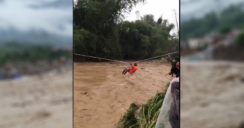 Clip giải cứu người dân bị cô lập trong vùng mưa lũ tại Yên Bái