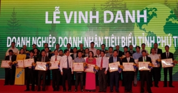Phú Thọ: Bí thư và Chủ tịnh tỉnh gặp mặt, tôn vinh các doanh nghiệp, doanh nhân tiêu biểu năm 2017