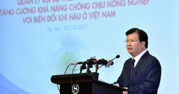 Phó Thủ tướng Trịnh Đình Dũng dự Hội nghị về quản lý rủi ro thiên tai tổng hợp