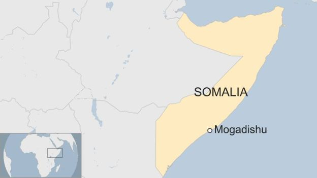 Hai vụ đ&aacute;nh bom li&ecirc;n tiếp xảy ra tại thủ đ&ocirc; Mogadishu của Somalia v&agrave;o chiều ng&agrave;y 14/10 giờ địa phương. (Đồ họa: BBC)