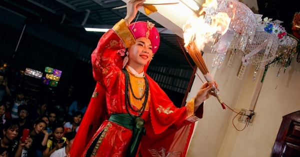 Kỳ 3: Tín ngưỡng thờ Mẫu: Hầu đồng Việt Nam - Nâng tầm di sản toàn cầu