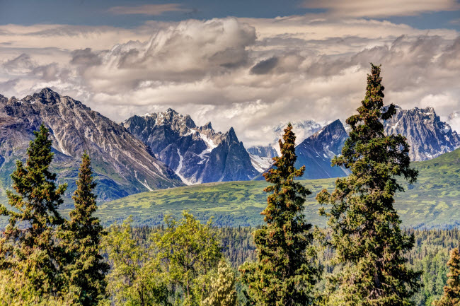 Alaska được coi l&agrave; v&ugrave;ng đất đẹp nhất nước Mỹ với thi&ecirc;n nhi&ecirc;n đa dạng.