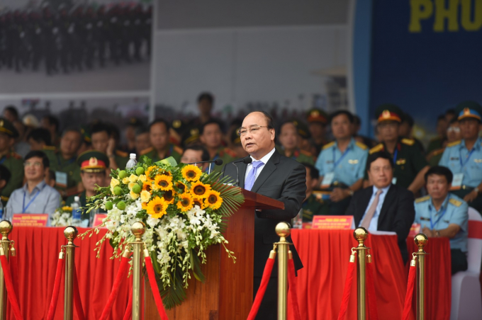 Thủ tướng Nguyễn Xu&acirc;n Ph&uacute;c ph&aacute;t biểu chỉ đạo trong Lễ xuất qu&acirc;n.