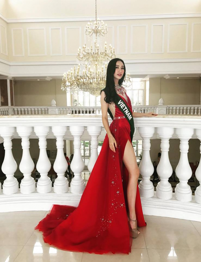 H&agrave; Thu bước v&agrave;o chặng đua cuối tại Miss Earth 2017