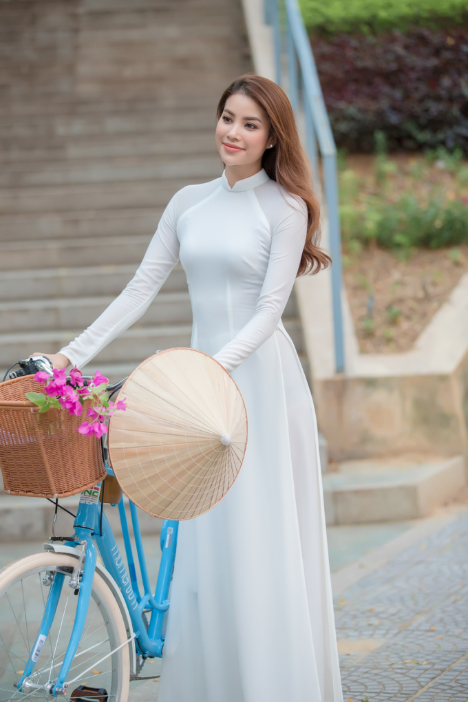Hoa hậu Phạm Hương được mời quảng b&aacute; Đ&agrave; Nẵng nh&acirc;n sự kiện APEC 2017
