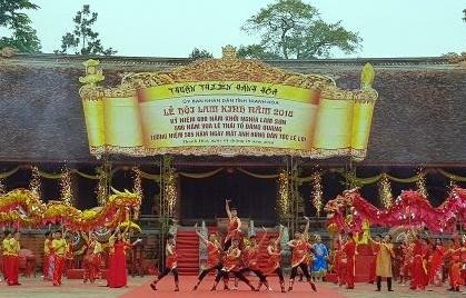 Lễ hội Lam Kinh 2018 diễn ra trang nghi&ecirc;m thể hiện kh&iacute; thế h&agrave;o h&ugrave;ng nghĩa qu&acirc;n Lam Sơn 600 năm trước.
