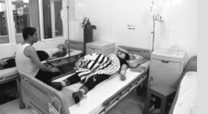 Chị H (vợ anh Cường) được cấp cứu tại Bệnh viện đa khoa Th&aacute;i B&igrave;nh.