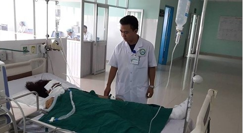Chị Hu&ecirc; đang điều trị tại BVĐK tỉnh Kon Tum.