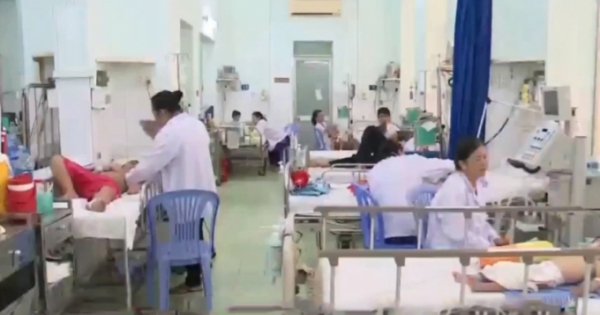 Bộ trưởng Bộ Y tế khuyến cáo dịch tay chân miệng, sởi và sốt xuất huyết