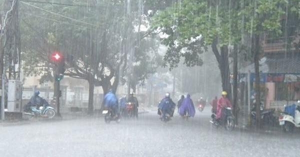 Dự báo thời tiết ngày 15/10: Ảnh hưởng không khí lạnh tăng cường, Hà Nội rải rác mưa dông