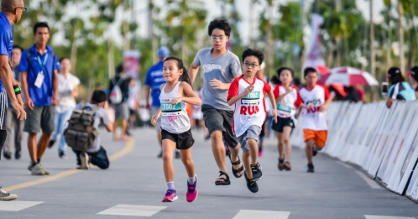 Giải Marathon Quốc Tế TP.HCM Techcombank 2018: Cả gia đình, công ty, bạn bè có thể cùng nhau chạy