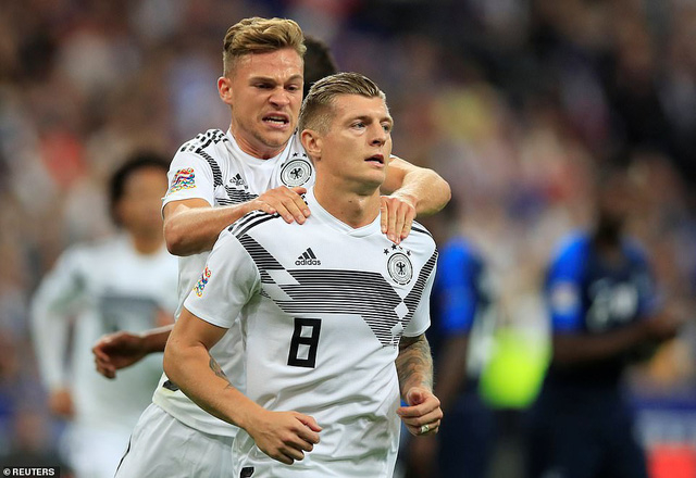 Kroos ghi b&agrave;n thắng mở tỉ số cho đội tuyển Đức. (Ảnh: Reuters)