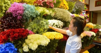 Thị trường 20/10: Xuất hiện nhiều loại hoa có tên... "lạ hoắc"