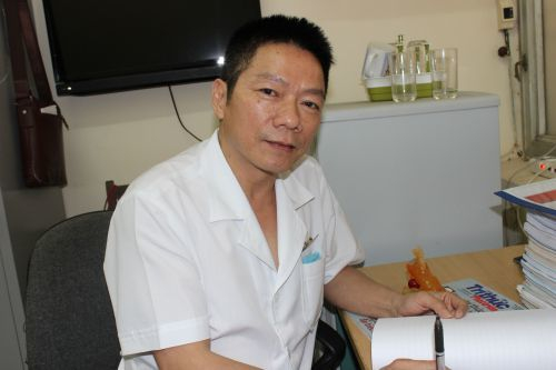 Ths.BSCK II, Lưu Quốc Khải, Trưởng khoa Đẻ, Bệnh viện Phụ sản H&agrave; Nội. Ảnh: Vietnamnet