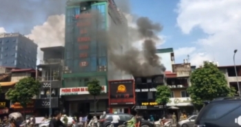 Hà Nội: Cháy lớn tại nhà hàng "Món ăn ngon đường phố"