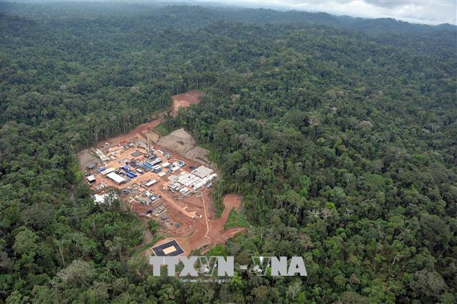 Một khoảng rừng Amazon bị ph&aacute; hủy để x&acirc;y dựng cơ sở khai th&aacute;c kh&iacute; đốt ở Cuzco, Peru. Ảnh: AFP/TTXVN.