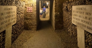 Ngôi hầm mộ với 6 triệu bộ hài cốt dưới lòng đất Paris
