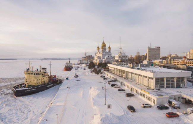 Arkhangelsk, Nga: Th&agrave;nh phố cảng nằm c&aacute;ch Biển Trắng chỉ 50km v&agrave; nhiệt độ trung b&igrave;nh ở đ&acirc;y v&agrave;o m&ugrave;a đ&ocirc;ng l&agrave; -14,6 độ C.