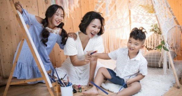 Thái Thuỳ Linh cùng 2 con của mình vừa ra mắt MV "Hợp đồng mẫu tử"