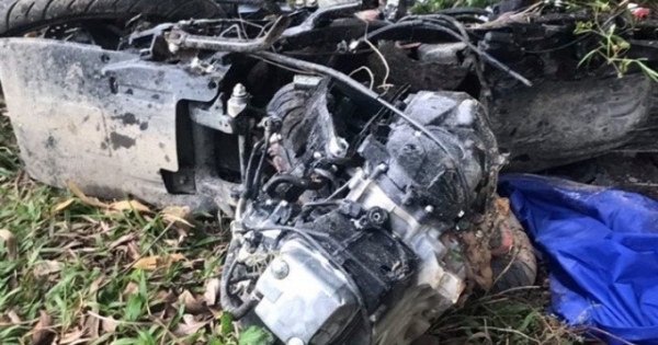 Hà Tĩnh: Xe máy nát bét, hai vợ chồng tử vong sau cú va chạm kinh hoàng với xe bán tải