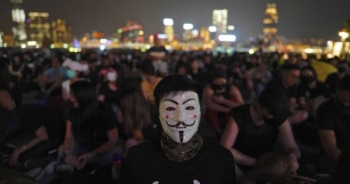 Hong Kong ban lệnh cấm người biểu tình đeo khẩu trang