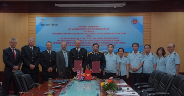 Hải quan Việt Nam ký Biên bản ghi nhớ về hợp tác với Cơ quan bảo vệ Biên giới Vương Quốc Anh