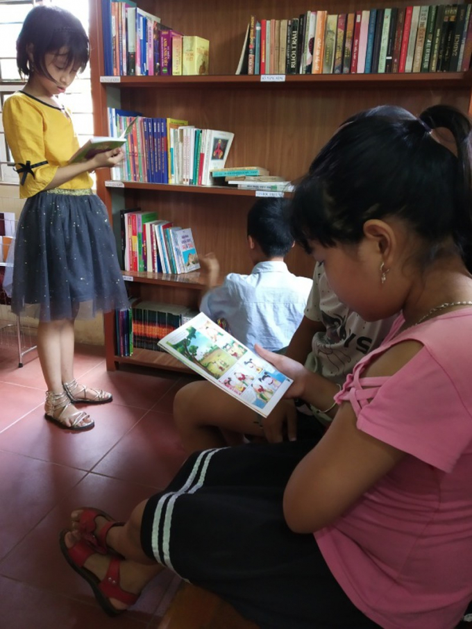 Trẻ em ở Thư viện Hồng Châu